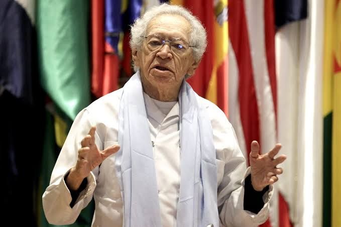 Teatro Amazonas será palco de homenagem a Thiago de Mello pelos seus 93 anos