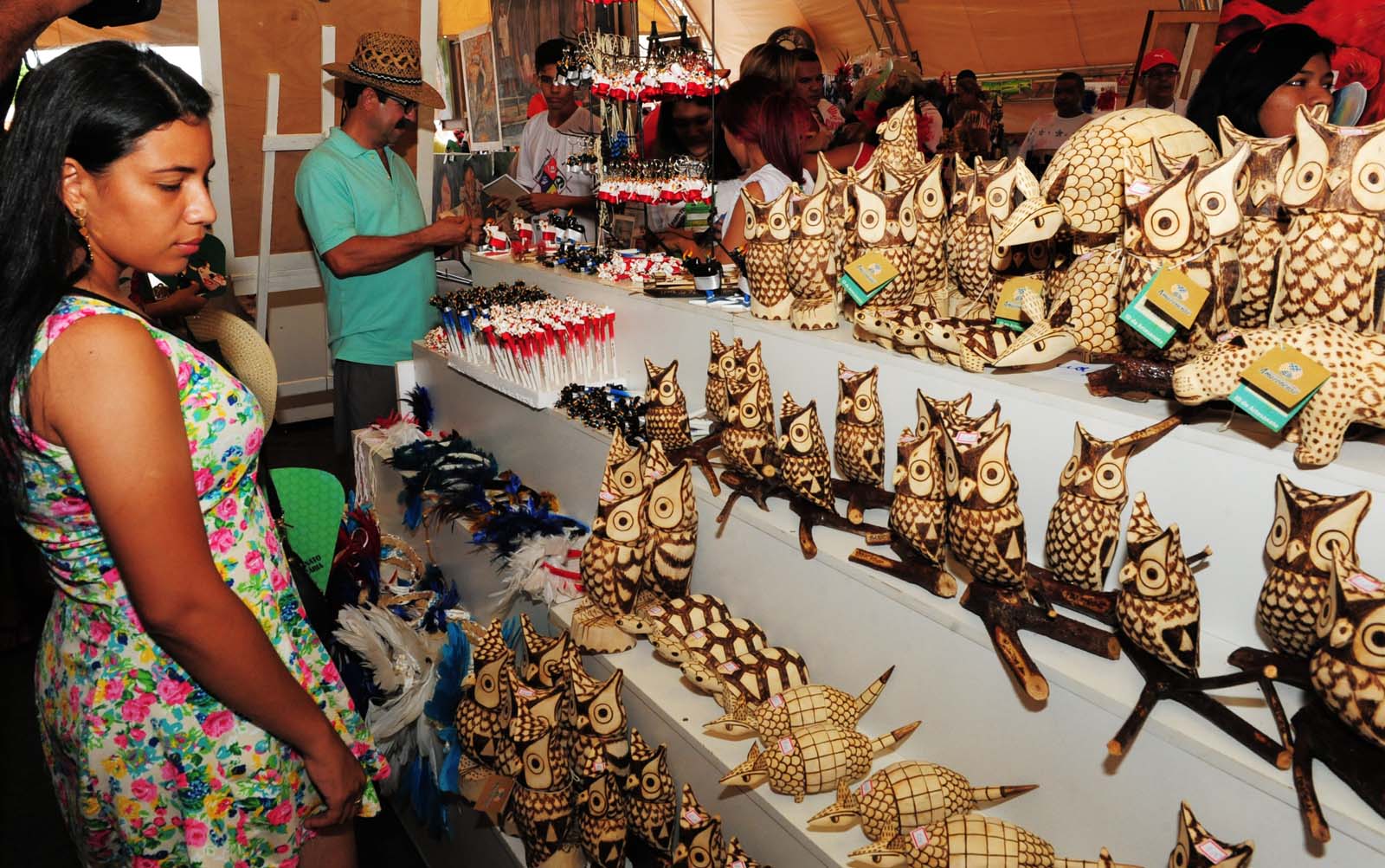 Mostra de Artesanato em Parintins gera renda e aquece economia
