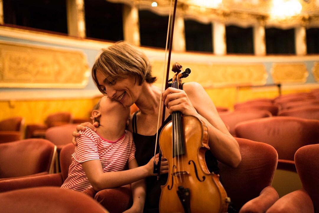 Violinista italiana Sara Michieletto se apresenta pela primeira vez em Manaus