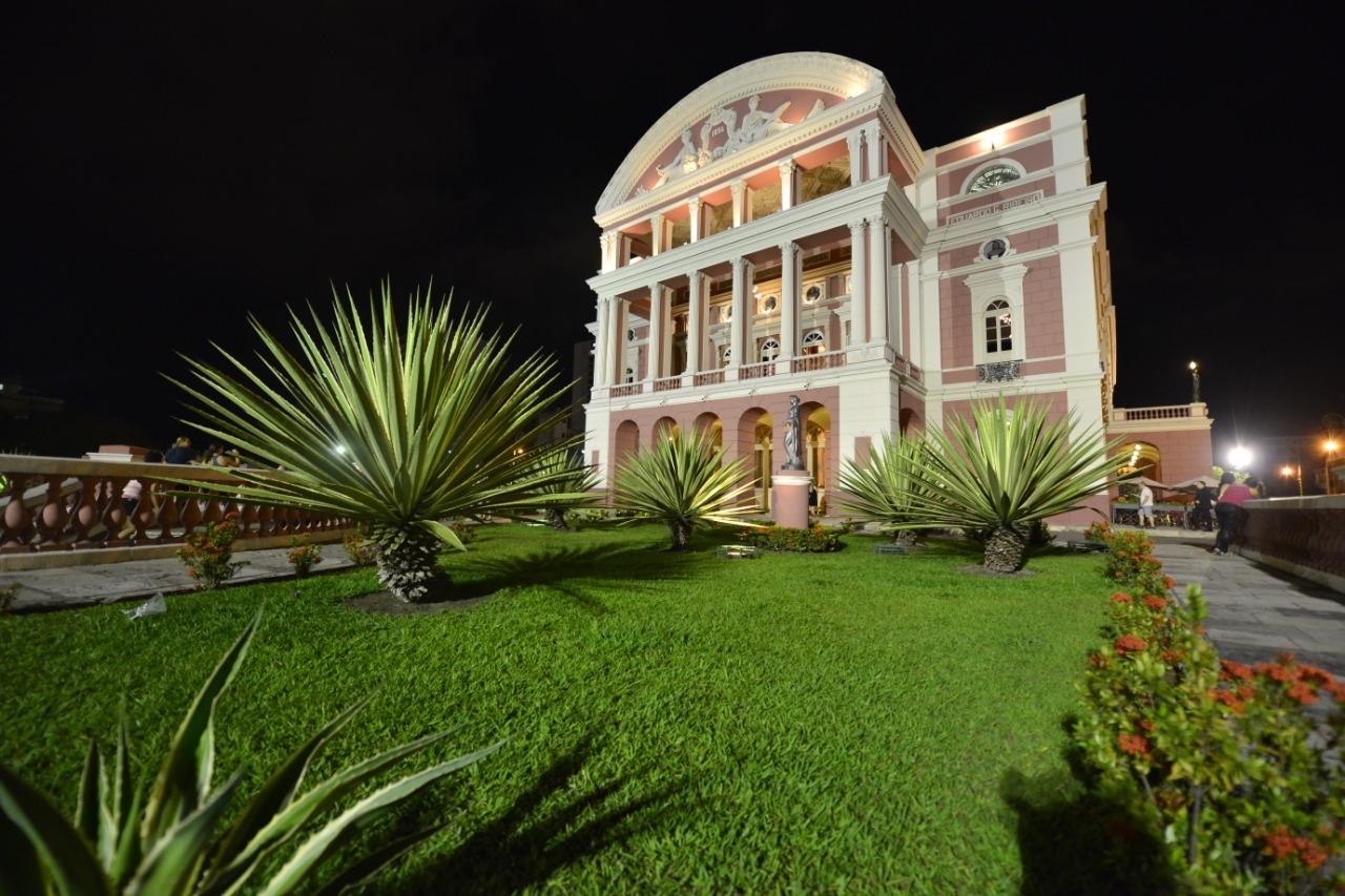 Cine Teatro Amazonas exibe documentários de artistas plásticos amazonenses, nesta terça