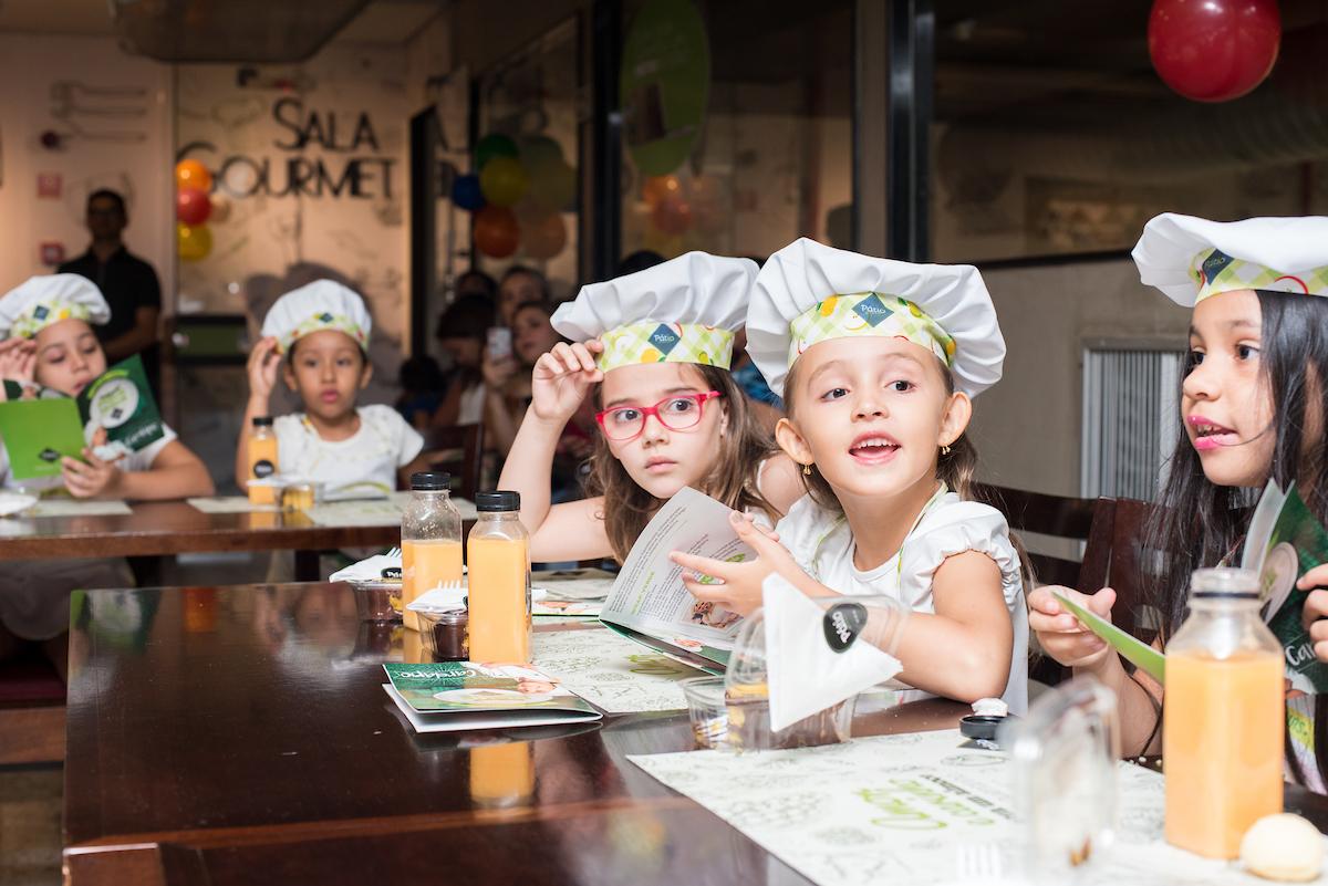 Pátio Gourmet promove aula de culinária kids no Dia das Crianças