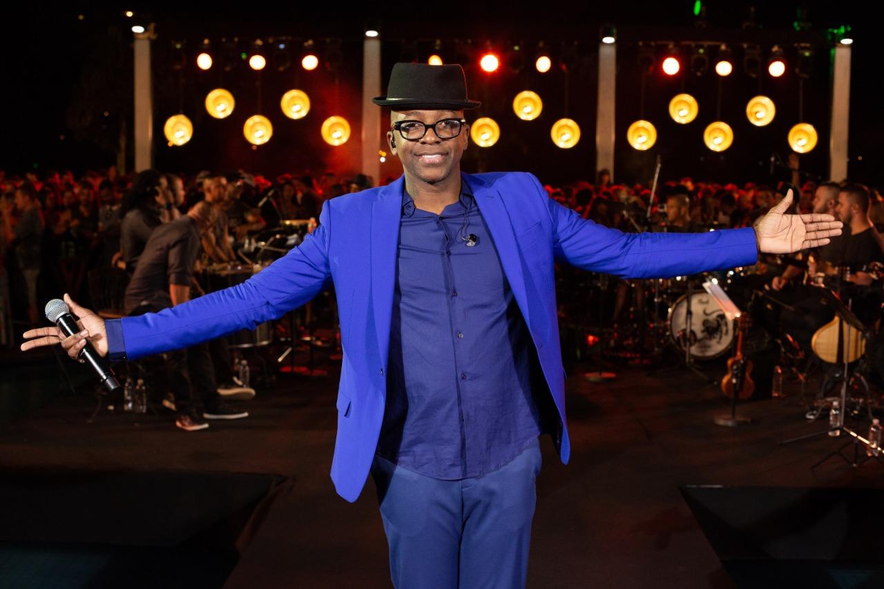 Uendel Pinheiro comemora cinco anos de carreira ao lado de Mumuzinho e Tiee