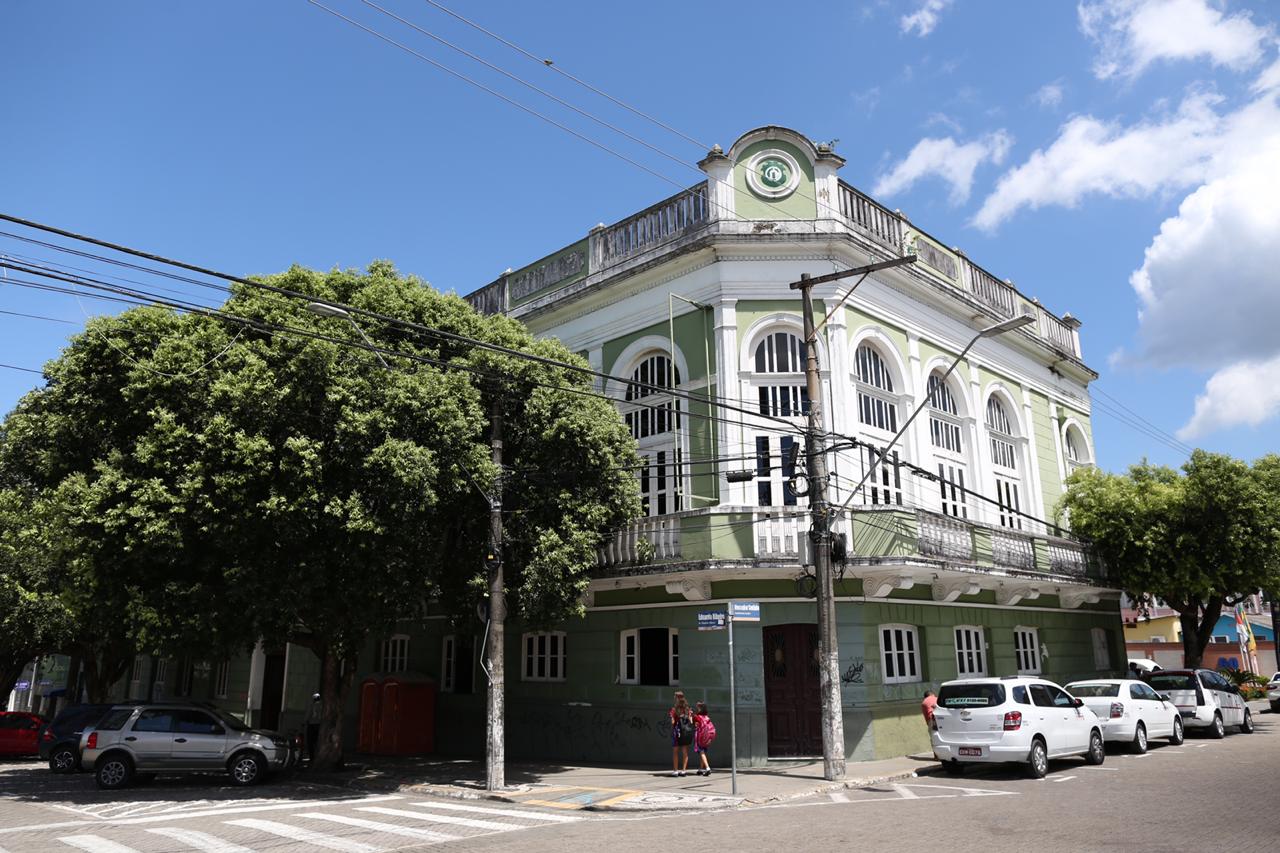 Teatro Gebes Medeiros comemora 19 anos com programação especial