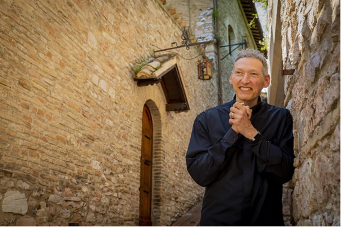 Padre Marcelo Rossi lança clipe gravado na Flórida