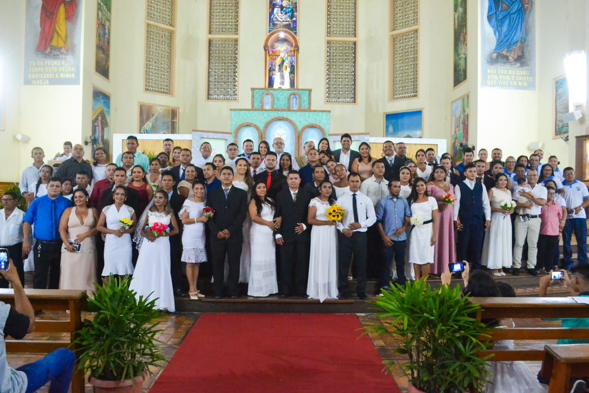 Com grande baile para 117 casais, Prefeitura de Parintins encerra casamento coletivo 2019