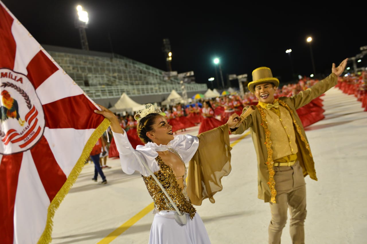 Desfile do Grupo Especial será realizado neste sábado no Sambódromo