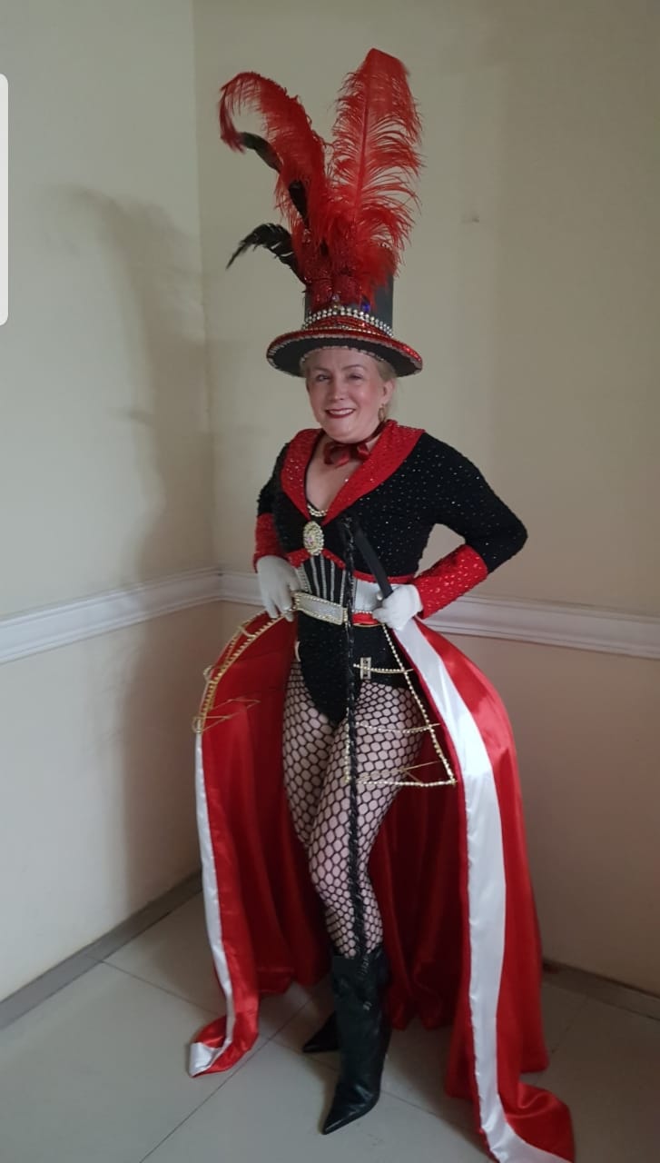 Em primeira mão: A fantasia de Mary Tuma para desfile de escola de samba