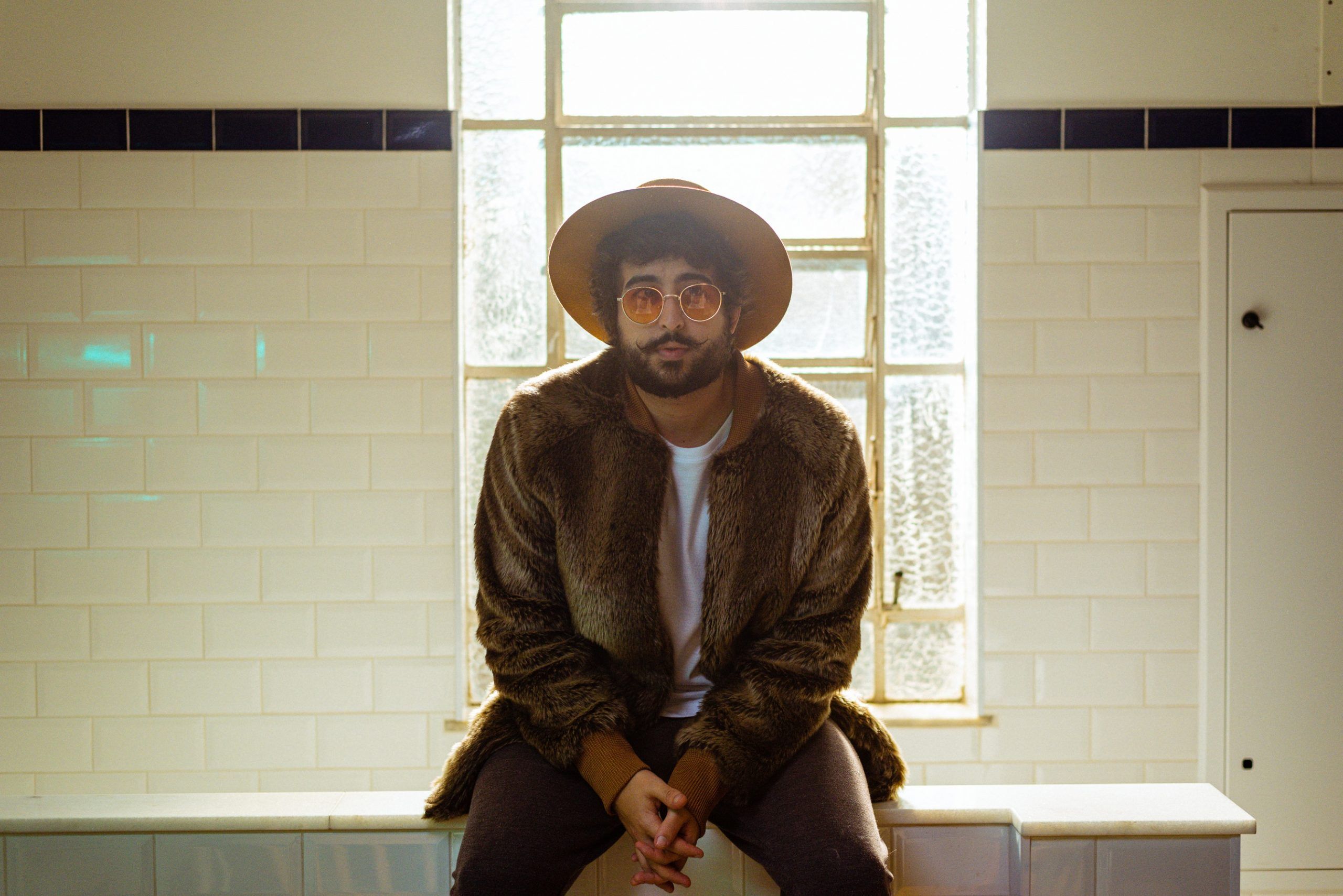 Zeeba lança clipe de "Runaway"