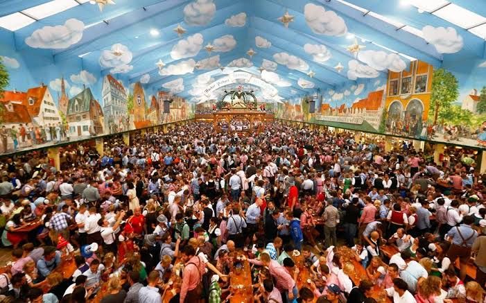 Oktoberfest, em Munique, é cancelado devido à pandemia de Covid-19