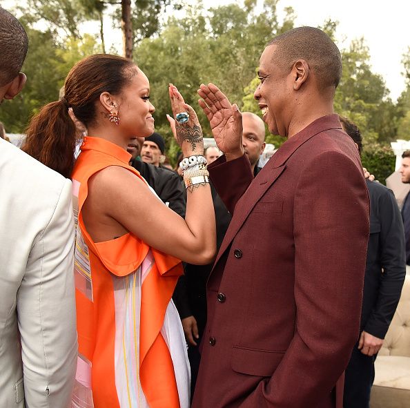 Rihanna é Jay Z fazem doação de US$6,2 milhões para batalha contra novo coronavírus