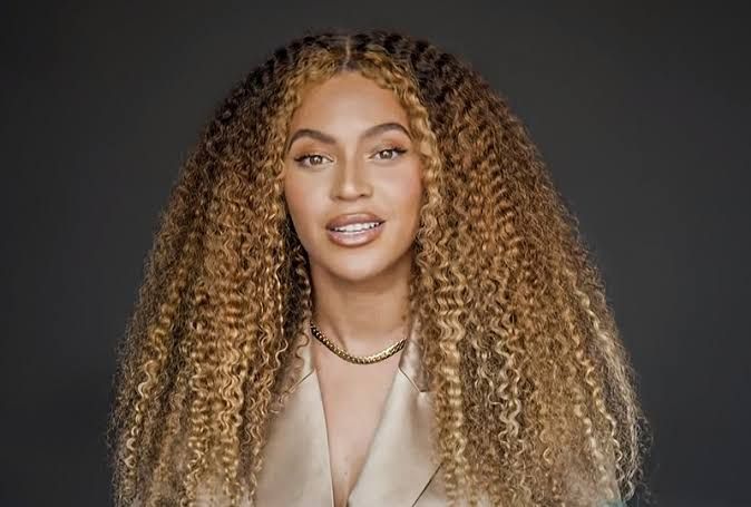 Beyoncé lança música de surpresa; ouça Black Parade