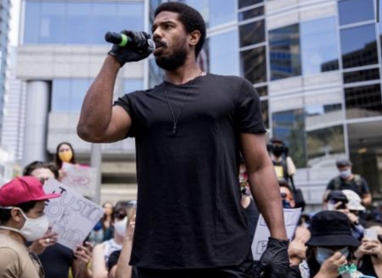 Michael B. Jordan discursa em ato antirracista; veja o que ele disse