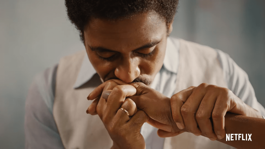 Trailer da 2ª temporada de 'Coisa Mais Linda' destaca noivado de Adélia; veja