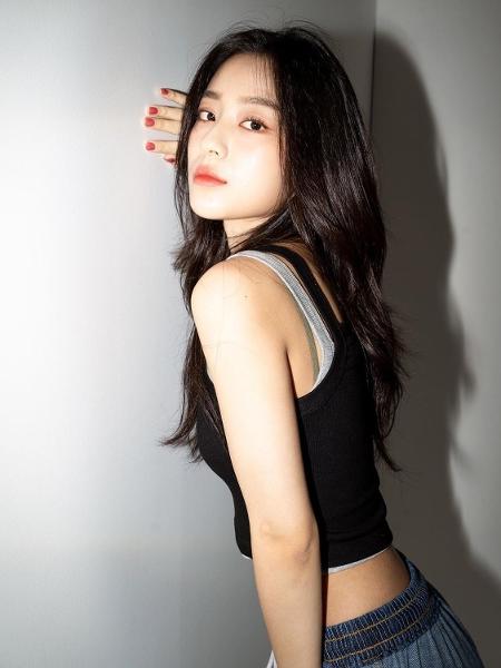 Ex-cantora de grupo de K-Pop é salva por policial após publicar despedida; entenda