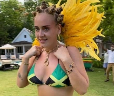 Adele celebra Carnaval de Notting Hill em casa