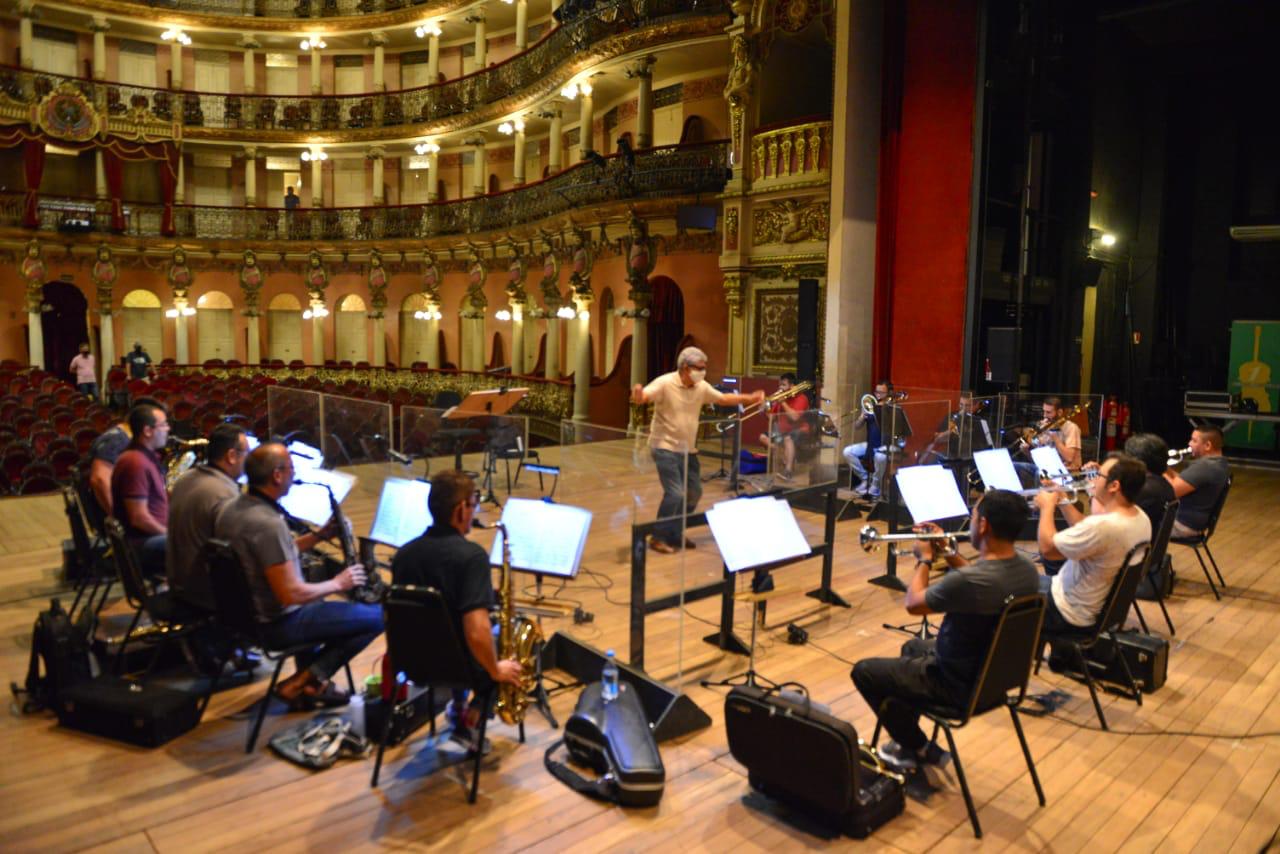 ‘Recomeço’ encerra programação ‘A Arte Agradece a Vida’ no Teatro Amazonas