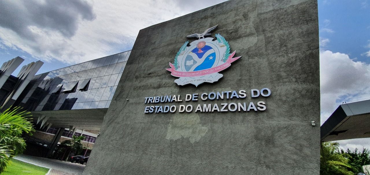 TCE-AM determina suspensão do 55º Festival Folclórico de Parintins