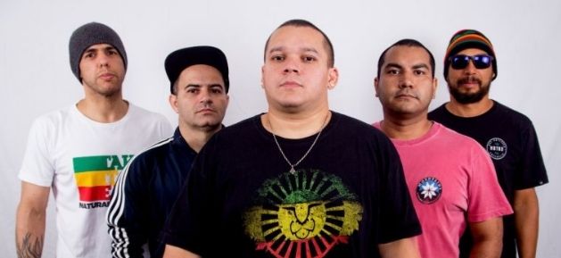 ‘Domingo Autoral’ apresenta Johnny Jack Mesclado no Teatro da Instalação