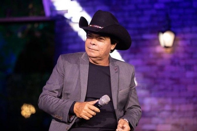 Morre cantor Parrerito, do Trio Parada Dura, após complicações por covid