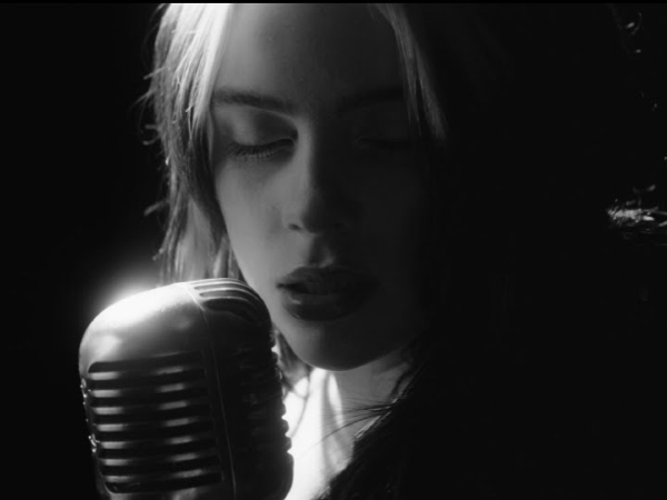 Billie Eilish lança clipe para tema de '007', 'No Time to Die'; veja