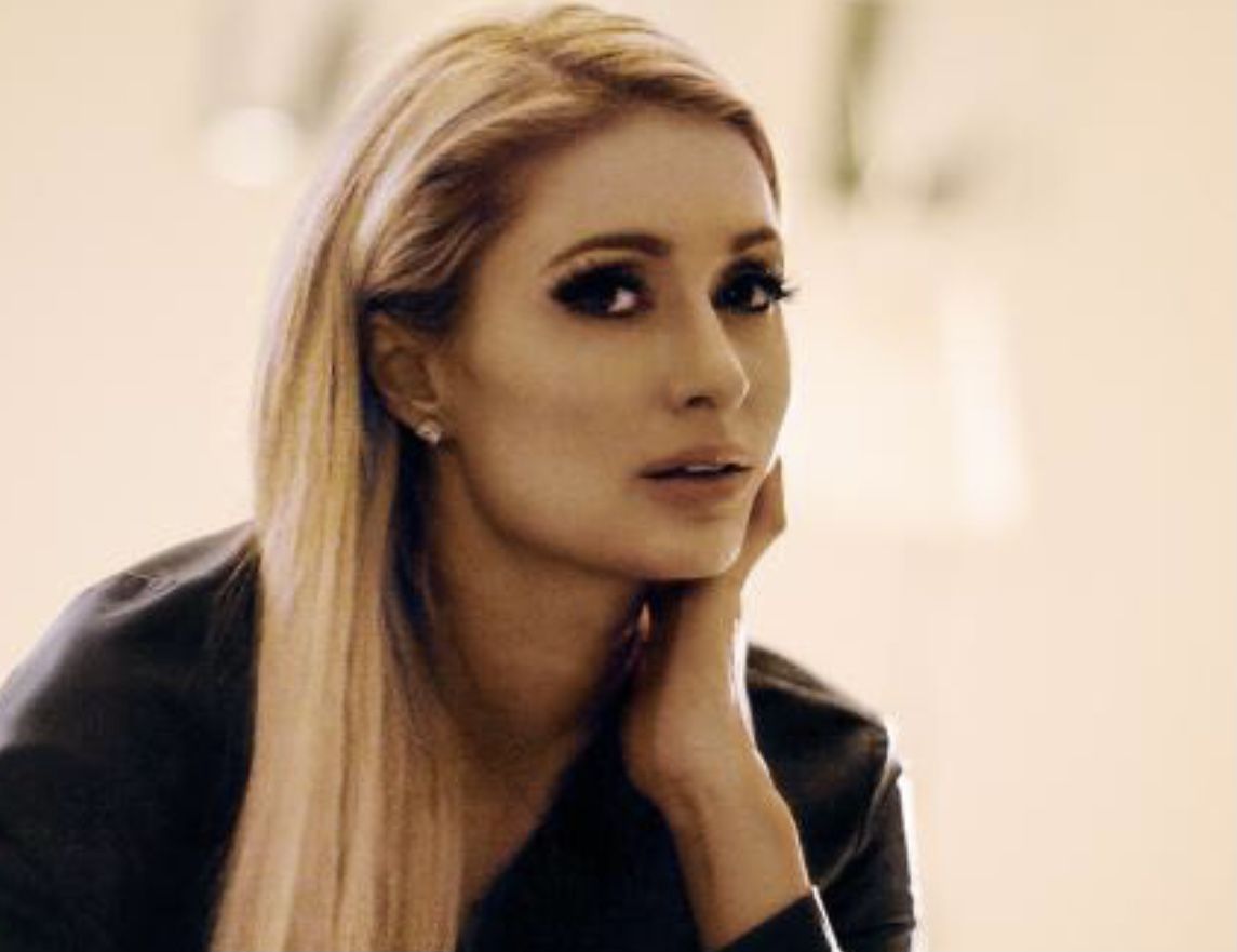 Paris Hilton revela detalhes de passado conturbado em documentário 'This is Paris'