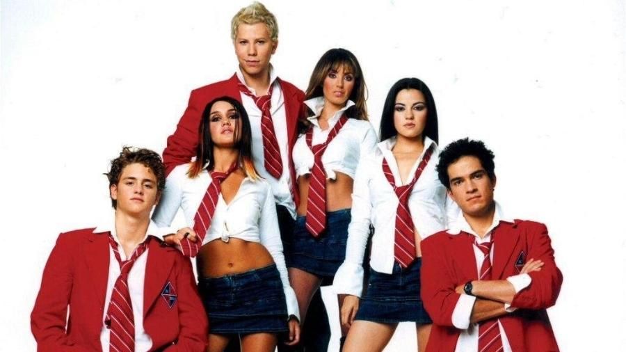 RBD vai lançar música nova antes de reunião em live, diz Anahí