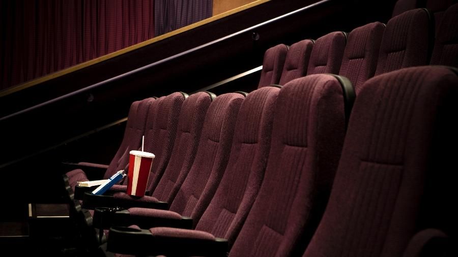 Setor cultural protesta contra novo fechamento de cinemas na Itália