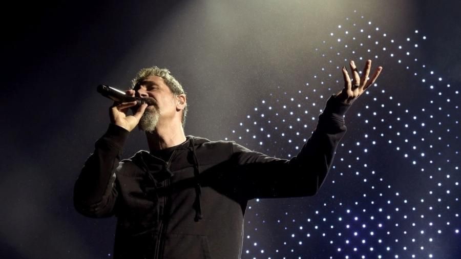Após 15 anos, System of a Down lança músicas sobre conflitos políticos
