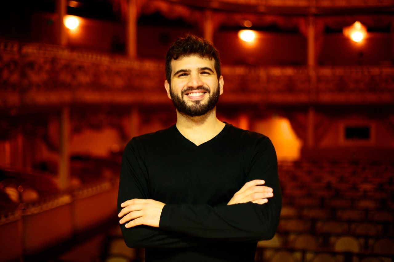 Artistas de todo o país podem se inscrever para o curso “Estudo da obra Dear Evan Hansen”, a partir desta terça-feira (24)