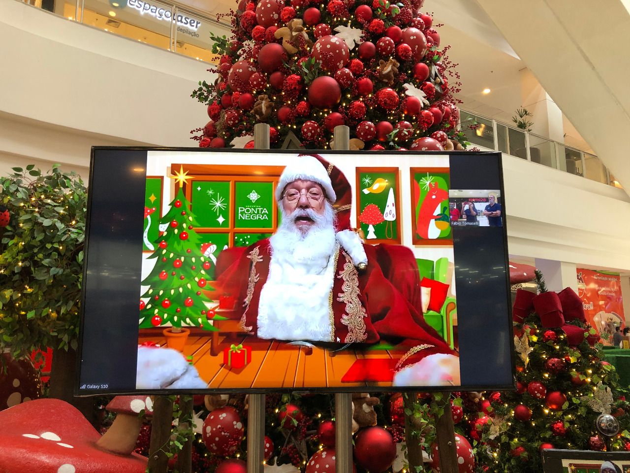 Shopping de Manaus lança com exclusividade aplicativo para clientes caçarem personagens natalinos