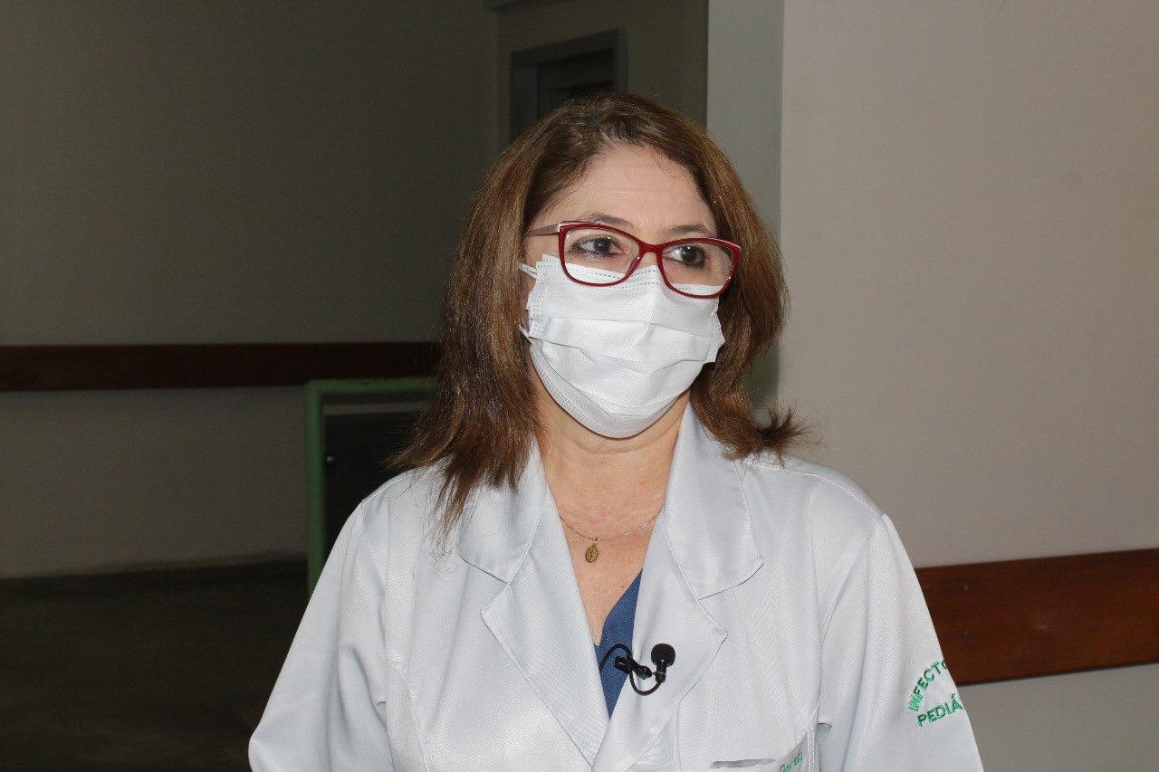 Médica infectologista, Solange Dourado, esclarece dúvidas sobre as vacinas contra COVID-19