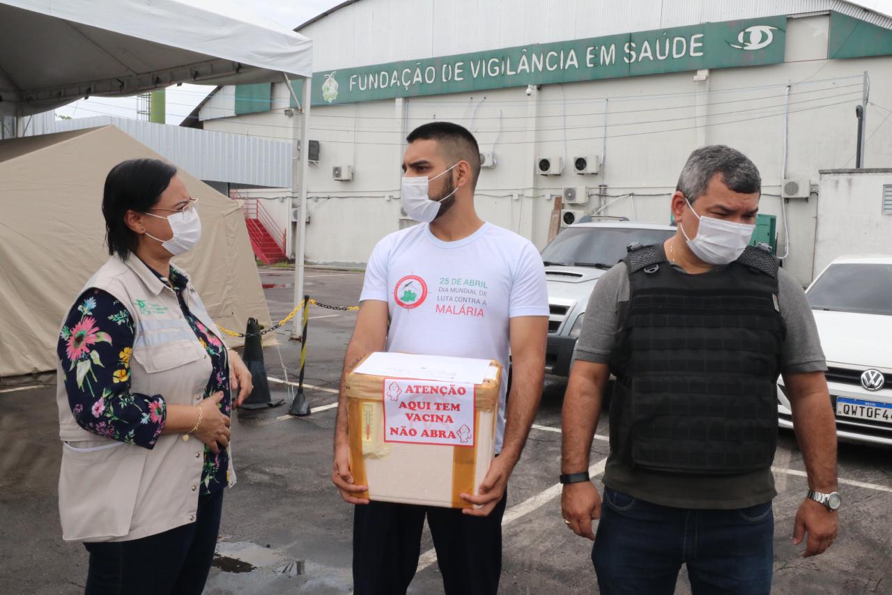 Novas doses de vacinas contra a Covid-19 para 21 municípios, chegam ao Amazonas