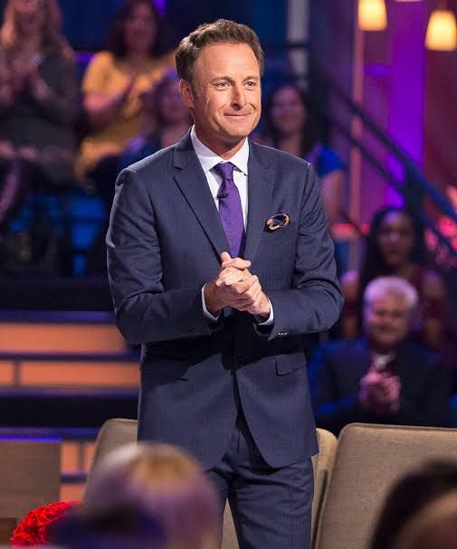 O apresentador de "The Bachelor" deixa o programa após comentários racistas