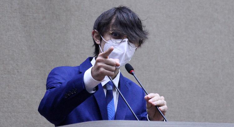 Amom envia indicação oficial para que prefeitura cumpra promessa e revogue aumento do IPTU