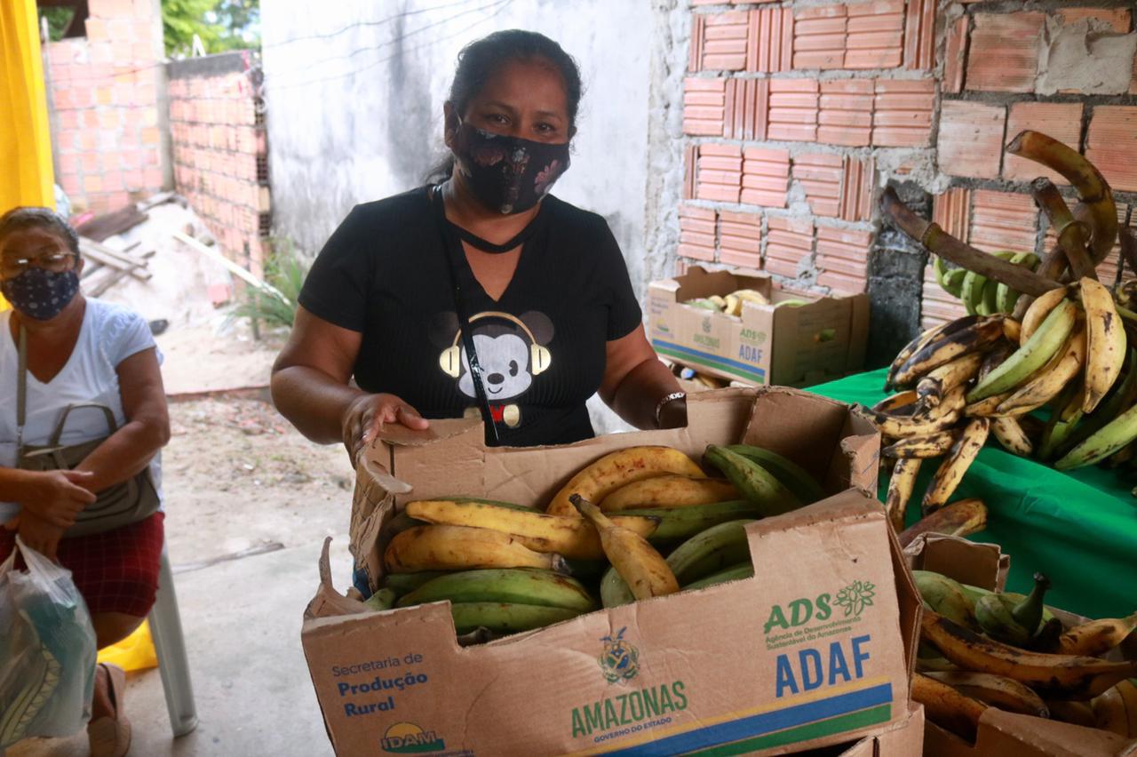 Amazonas doa 7.5 toneladas de alimentos para instituições que atendem famílias em risco social