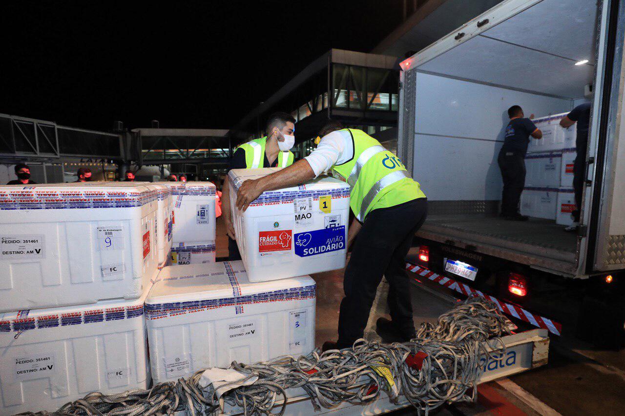 Amazonas recebe maior lote de vacinas contra Covid-19, desde o início da campanha de imunização