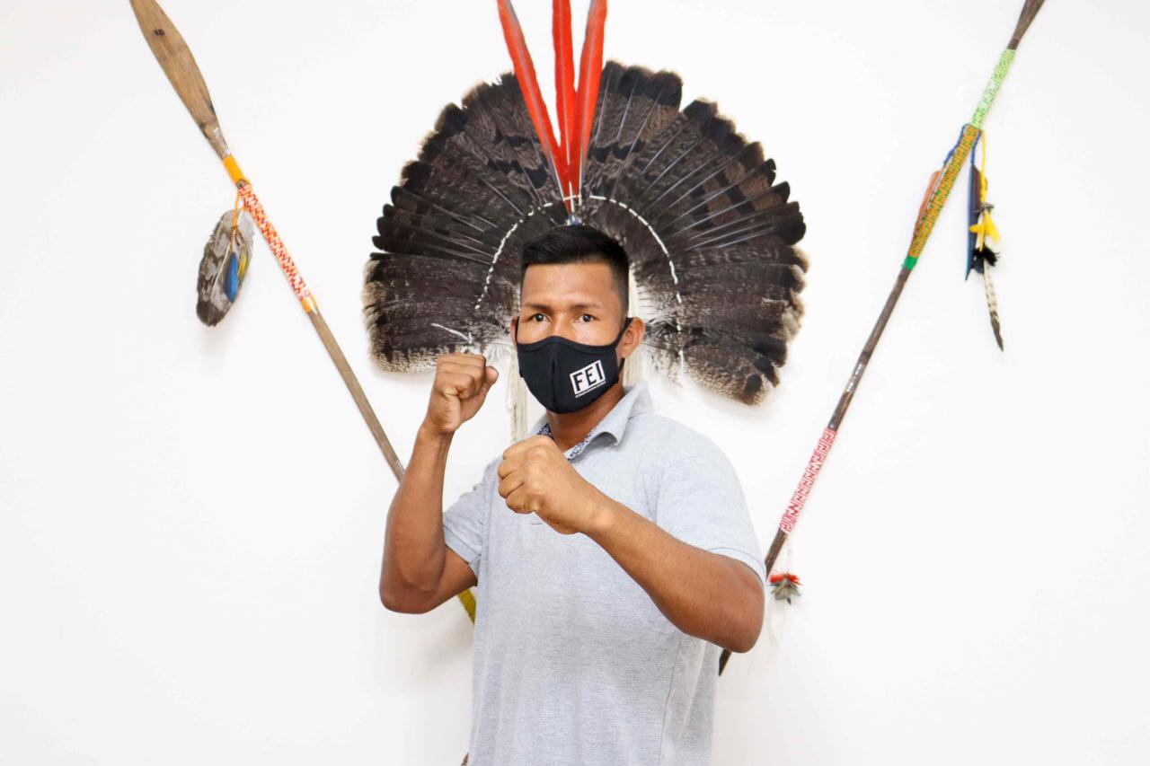 Atleta indígena participa de MMA