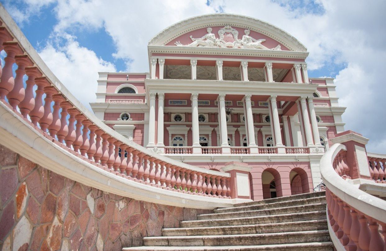 Casarão de Ideias busca preservar a memória do Teatro Amazonas