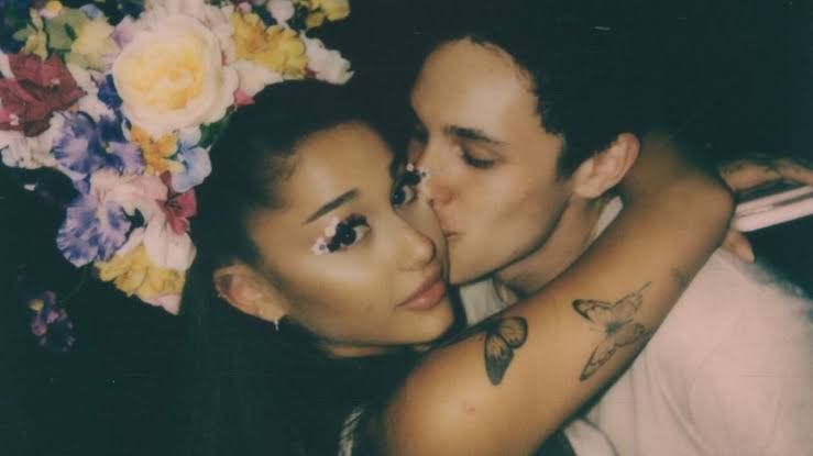 Estrela do Pop Ariana Grande se casa