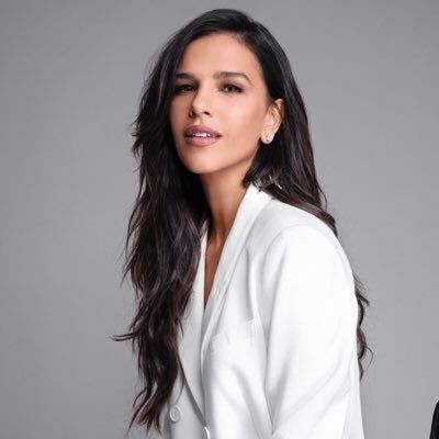 Mariana Rios lança projeto de música gospel