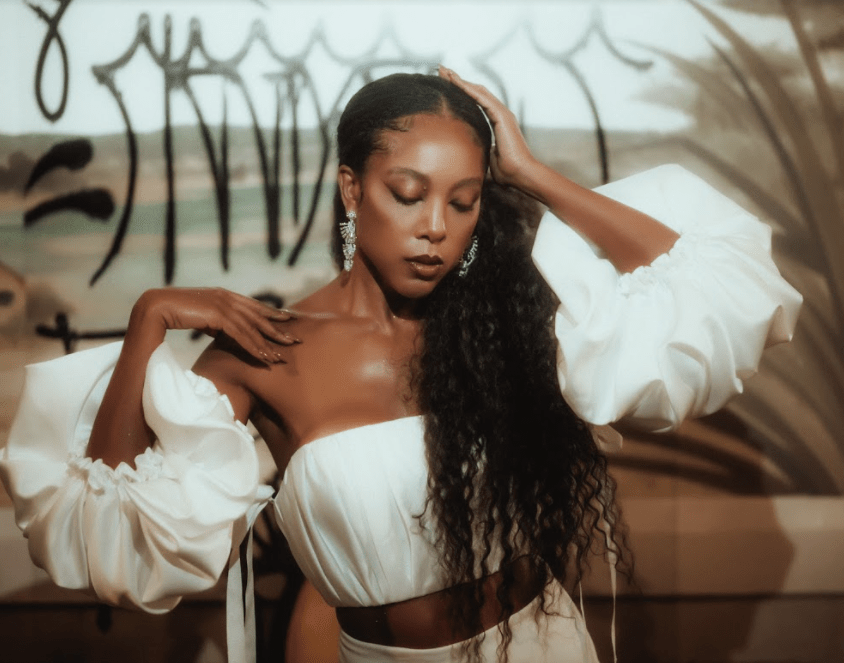 Negra Li lança seu novo single "comando"
