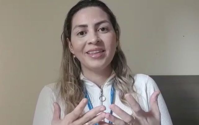 Professora de Manaus recebe prêmios de projetos em aulas on-line