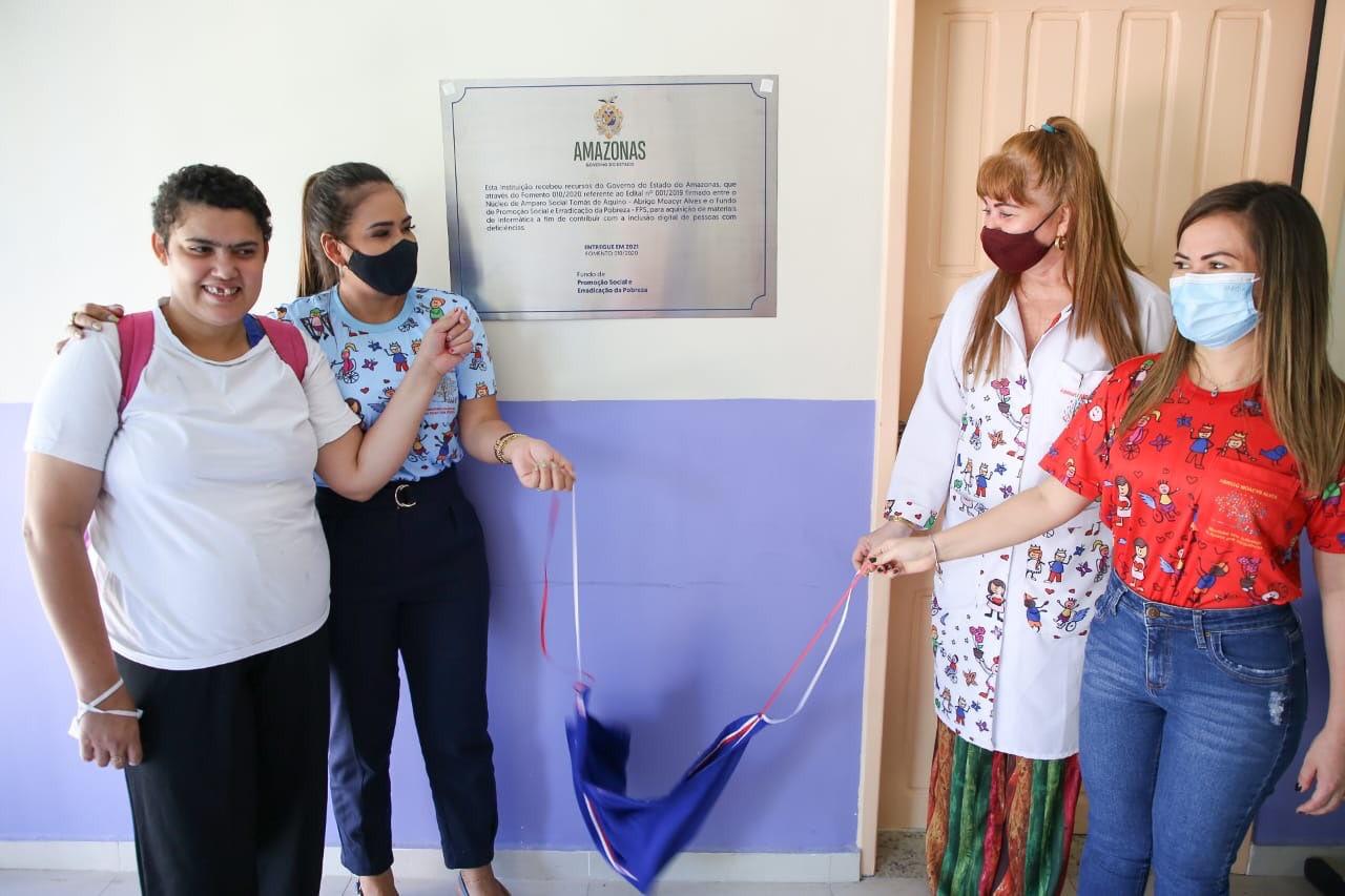 Amazonas entrega R$ 150 mil em fomento para Abrigo Moacyr Alves