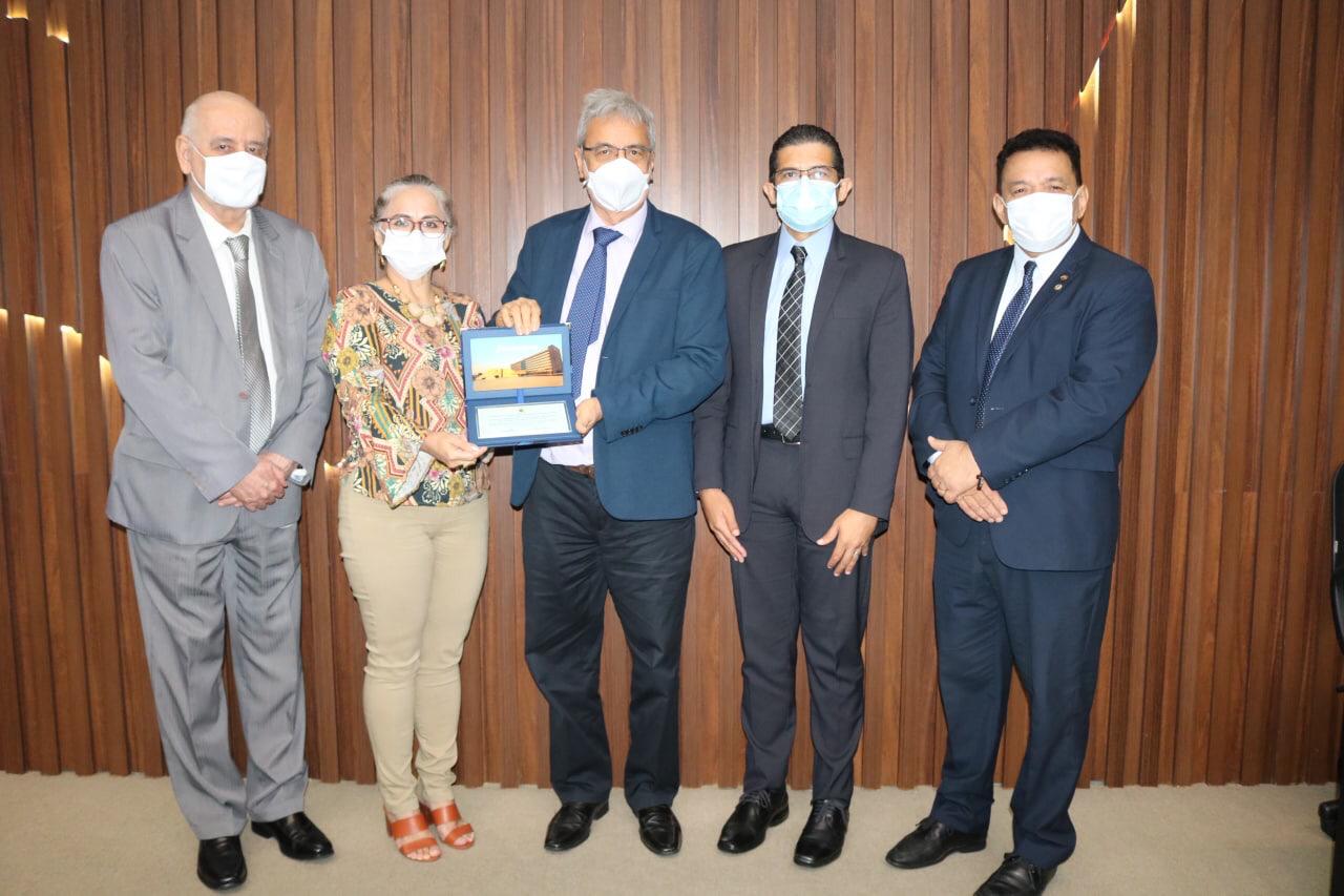 Fundação Cecon é homenageada na ALE-AM pelos seus 47 anos