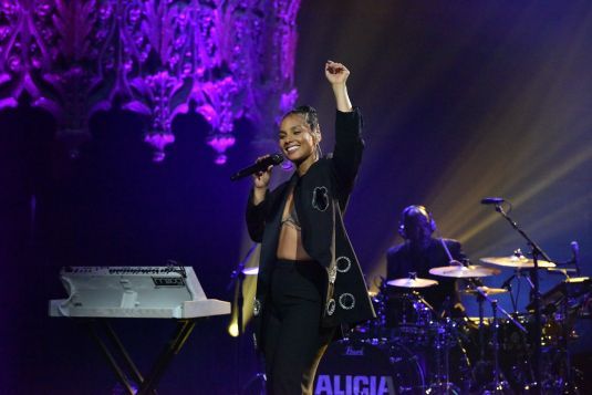 Na noite dos namorados, canal BIS exibe show inédito de Alicia Keys