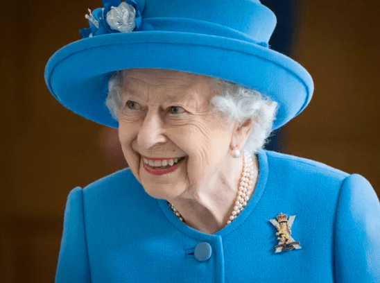 Rainha Elizabeth II faz primeira viagem desde a morte de Philip