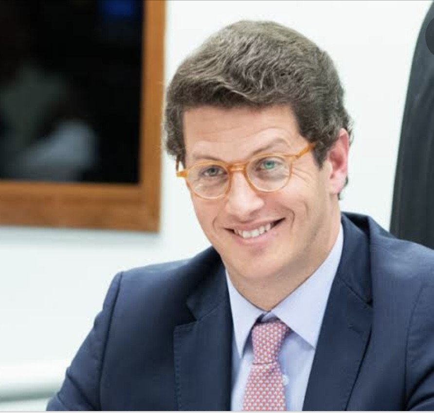 Salles está ganhando é um boi!