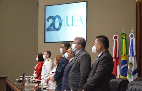 Aleam realiza homenagem pelos 20 anos da UEA no Amazonas