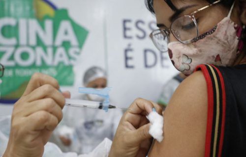 Variante Delta: Vacinação de jovens entre 12 e 17 anos em 17 municípios do AM