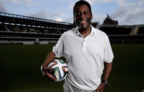 Pelé é internado em hospital em São Paulo